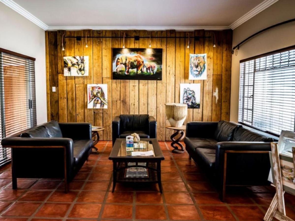 Londiningi Guesthouse Windhoek Ngoại thất bức ảnh