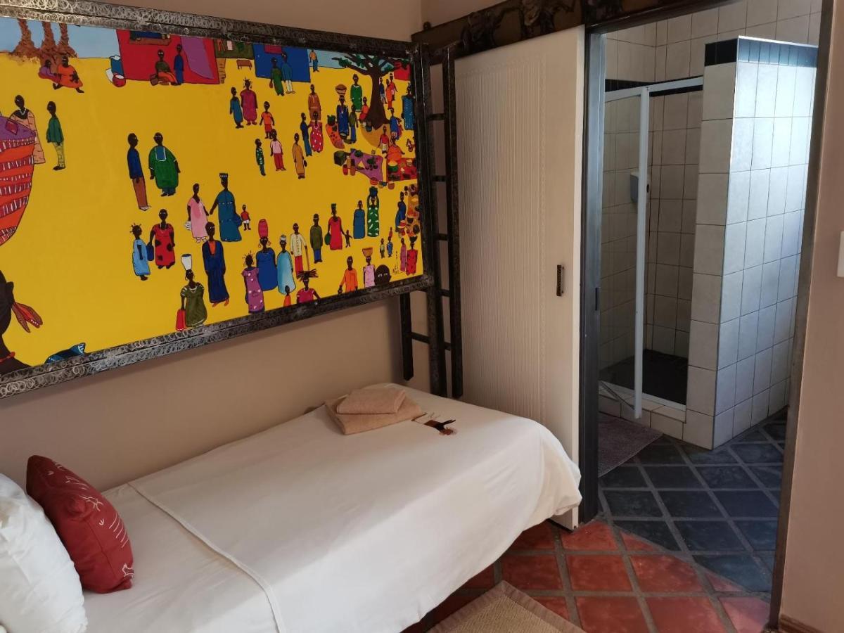 Londiningi Guesthouse Windhoek Ngoại thất bức ảnh