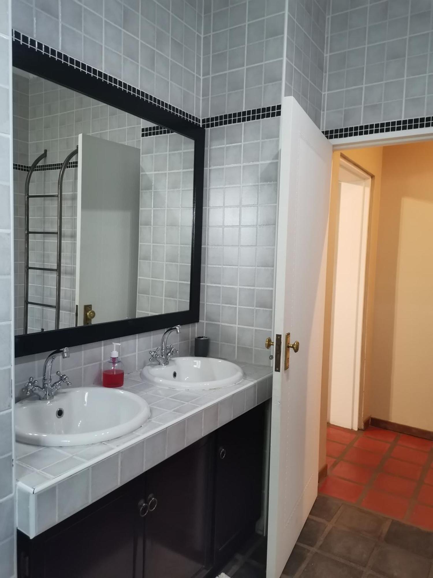 Londiningi Guesthouse Windhoek Phòng bức ảnh